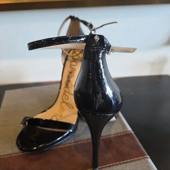 Black Patent Leather Stiletto Heels - Picture 3 of 7